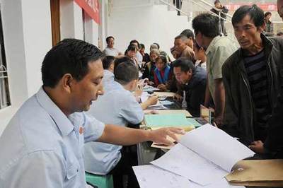 永善法院“诉讼服务直通车”开进移民乡镇，法治阳光照亮游学咨询路